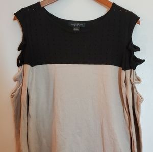 Long Sleeve Sweater with Open Shoulder Design